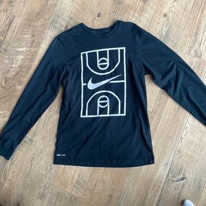 Nike men’s long sleeve basketball shirt